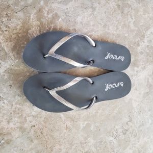 Reef flip flops